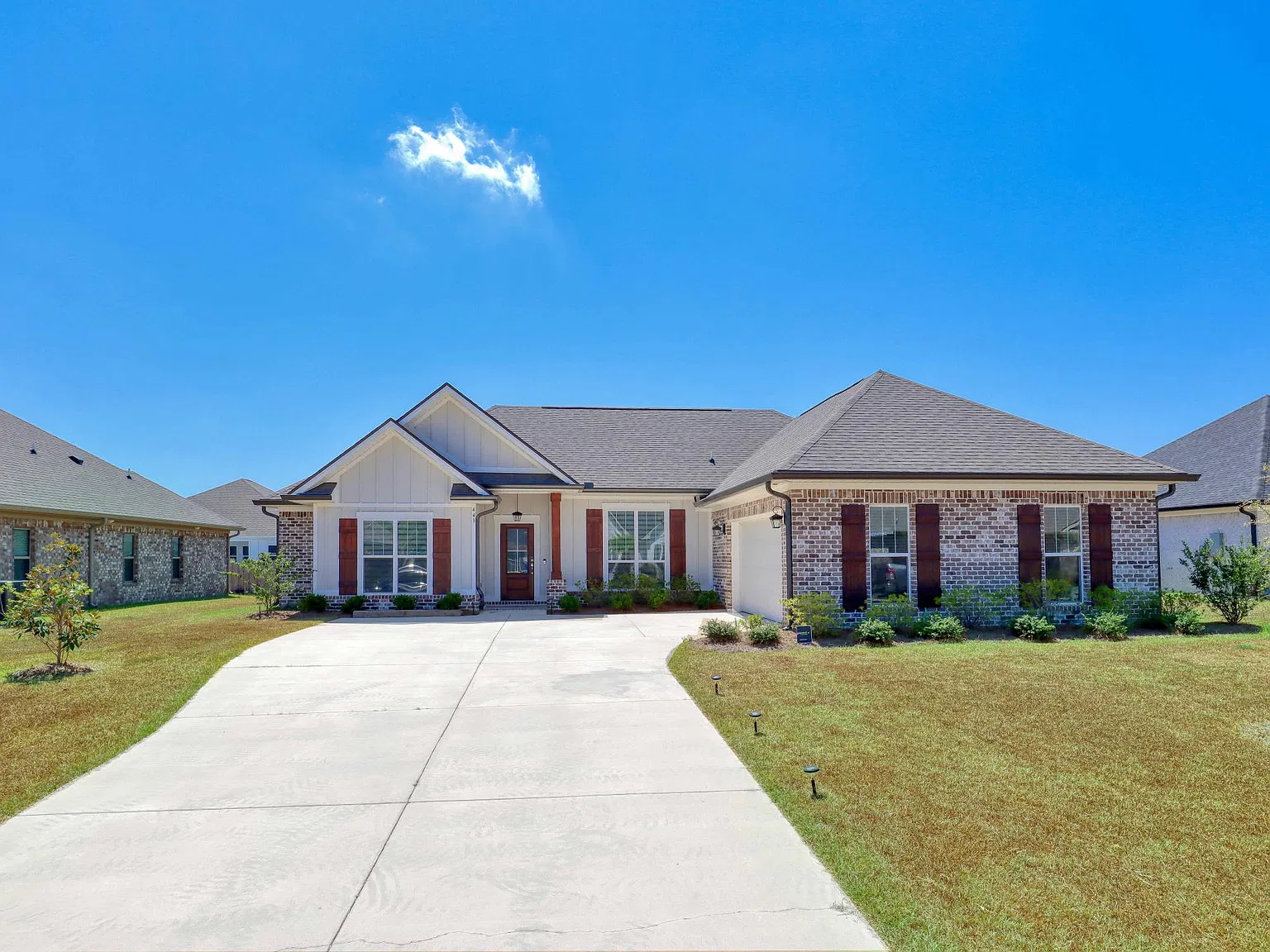 4 bed, 2348 sqft, $3,000 — Photo 1