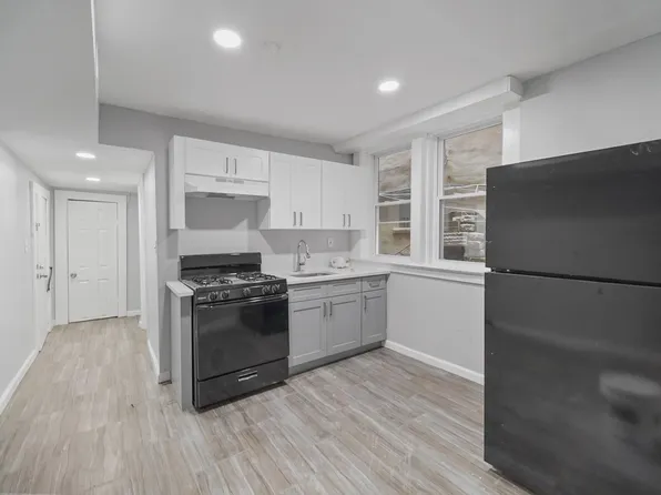 206 Bidwell Avenue image 1 of 8