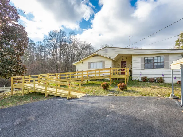 8509 Fair Oaks Rd, Hixson, TN 37343