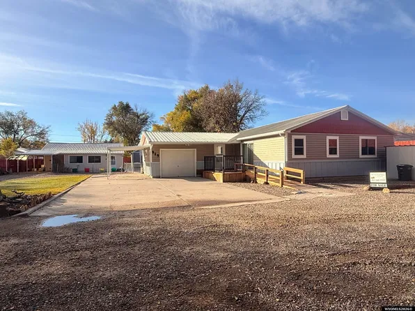 919 W Jackson Ave, Riverton, WY 82501