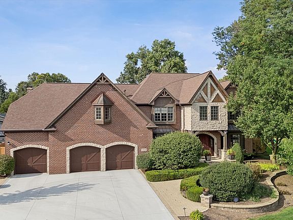 3rd image of 29W280 Hartman Dr