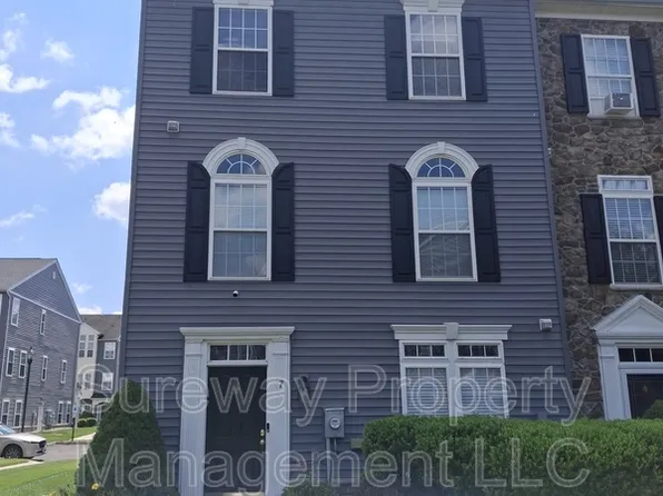 7 Swan Ct, Delanco, NJ 08075