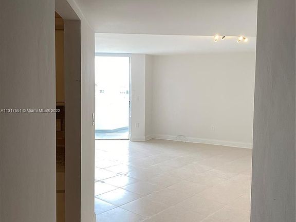 2nd image of 1300 NE Miami Gardens Dr APT 1015E