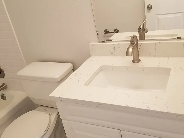 5580 S. Curtice Street 4-Plex — Photo 9