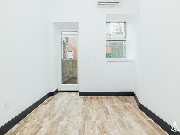 4th image of 1079 Carroll St #1E