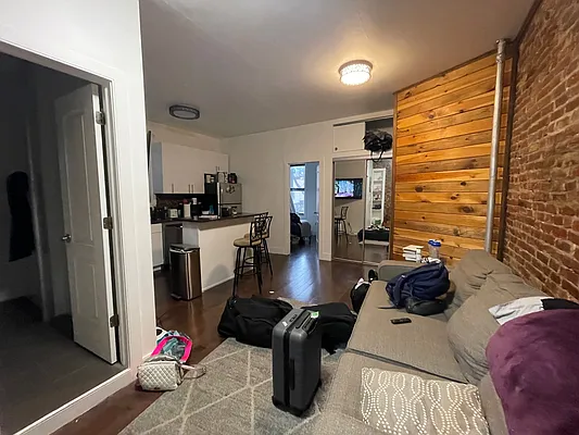 Rented by Best Apartments North Inc | media 25