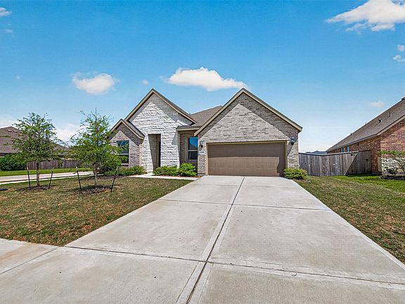 2nd image of 2327 Lily Cove Ct