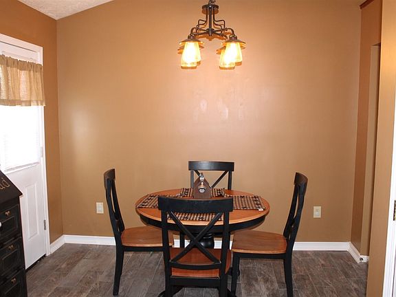 4th image of 9190 Hawksridge Dr