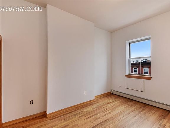 5th image of 194 Sackett St APT 3A