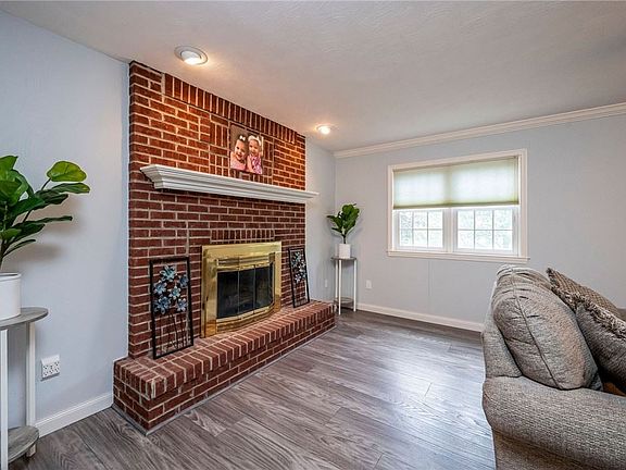 4th image of 311 Marigold Dr