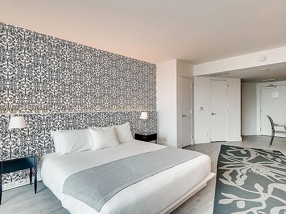 3rd image of 1100 West Ave #525