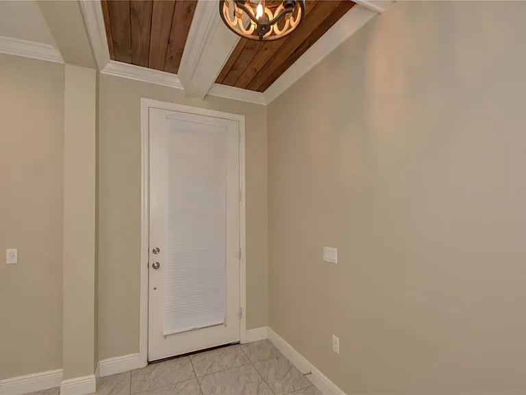 7408 Ridgelake Cir — Photo 5