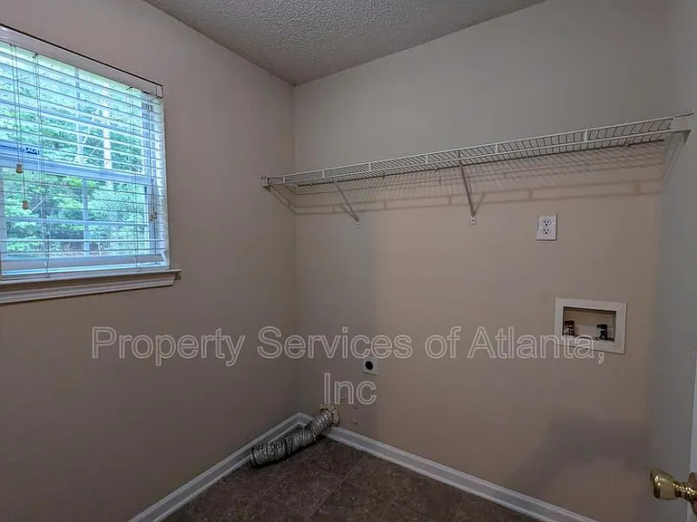 1905 Boulder Gate Dr — Photo 13