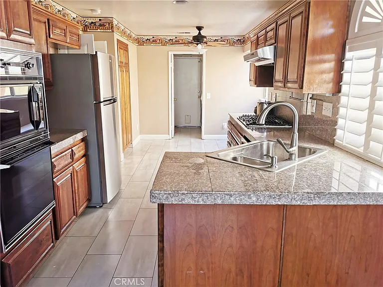 11539 Lancaster Way — Photo 8