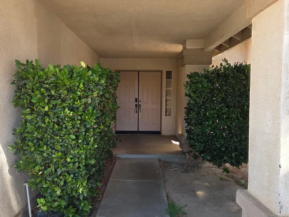 38840 Edgemont Dr, Palmdale, CA 93551