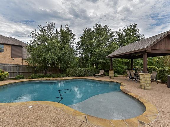 3rd image of 4401 Don Dr
