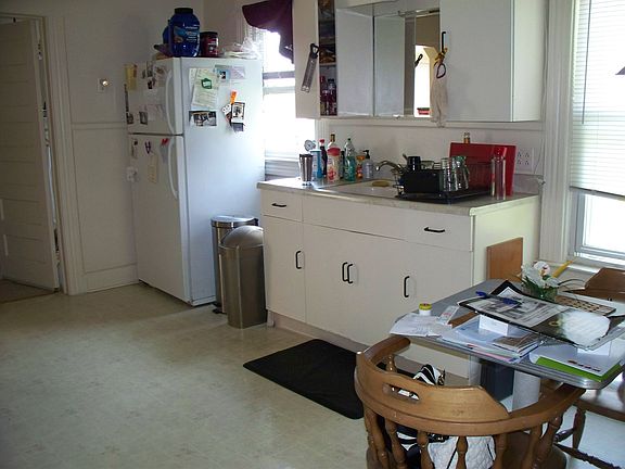 3rd image of 76 Saint Marys Pl