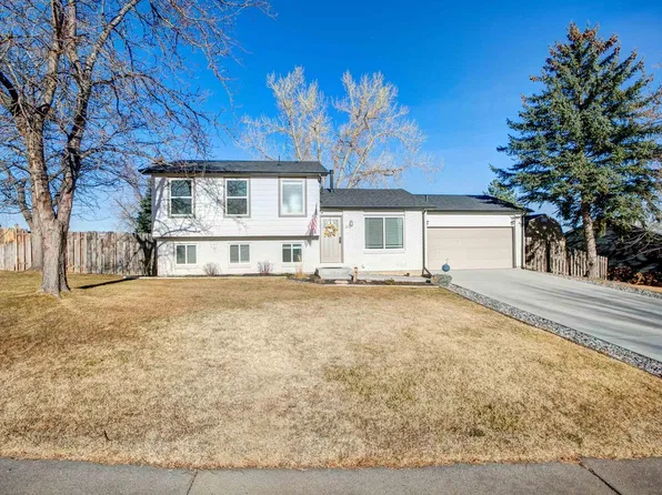 613 E 50th St, Loveland, CO 80538