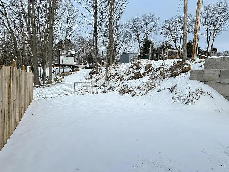 34 Windsor St #1 — Photo 12