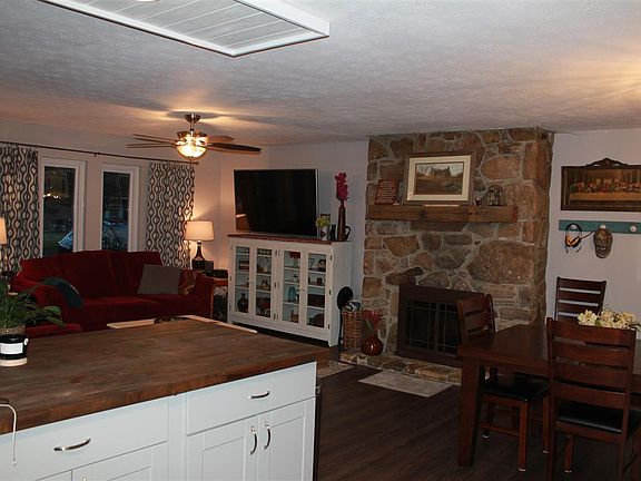 3rd image of 1324 Sunset Park Dr