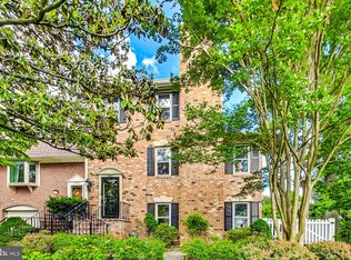 10405 Detrick Ave, Kensington, MD 20895