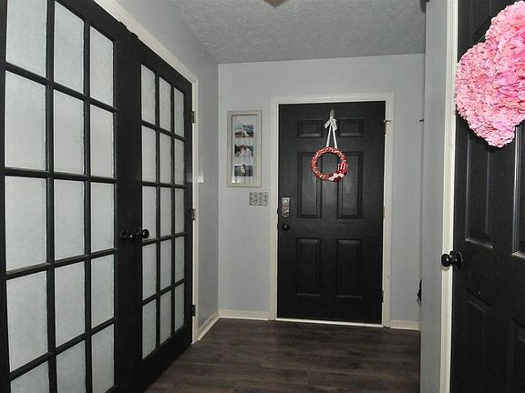 2nd image of 951 Surfridge Dr