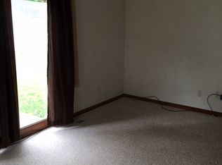 462 N Rocky River Dr, Berea, OH 44017