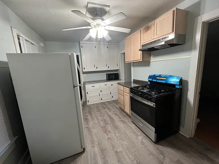 26 Haendel St #3 — Photo 7