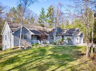 6760 Chippewa Trl, Indian River, MI 49749