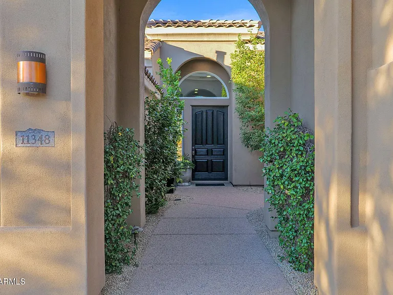11348 E Greenway Rd — Photo 33