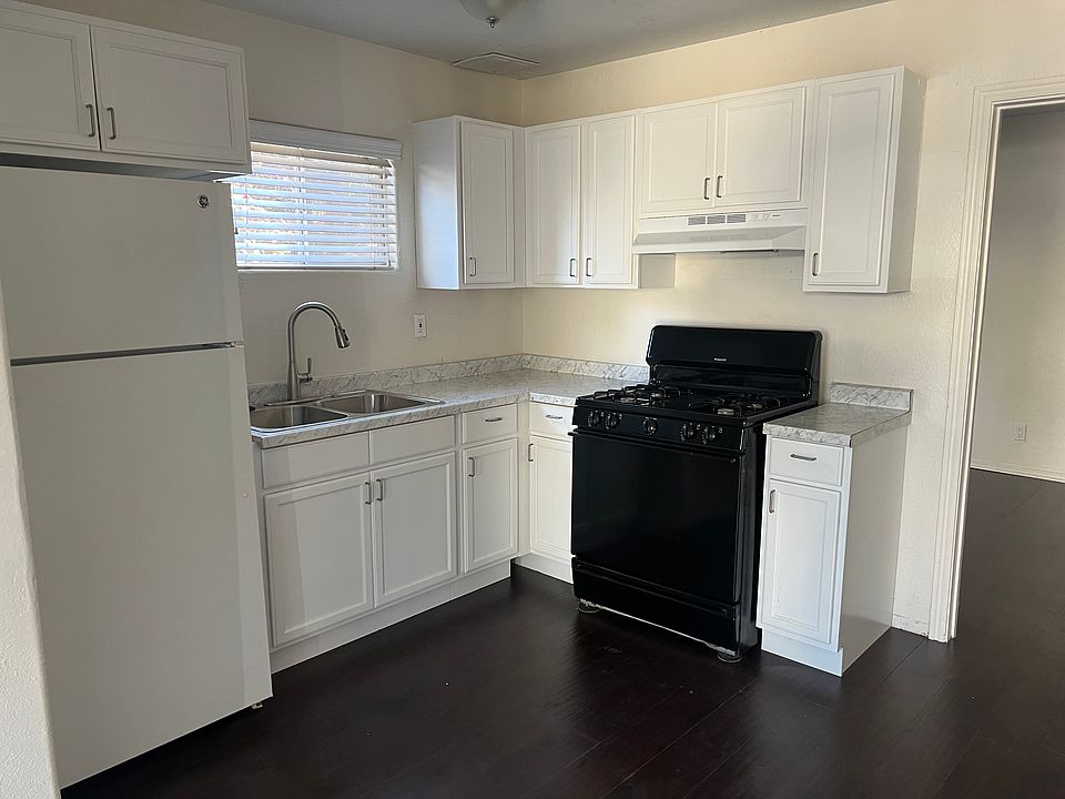 1st image of 1615 N Stanton Pl