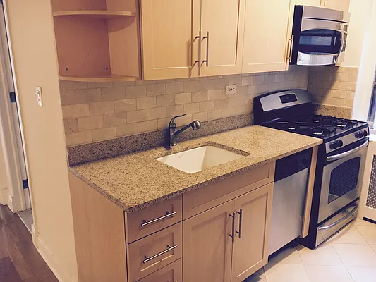 Rented by Stonehenge NYC LLC | media 37