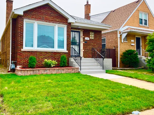 11051 S Avenue L, Chicago, IL 60617