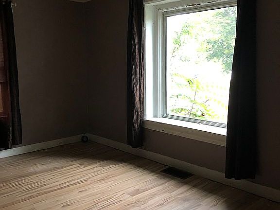 Living room picture window