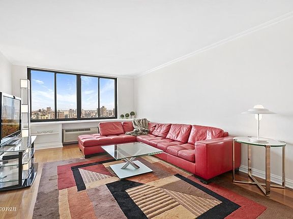 3rd image of 115 E 87th St APT 21A