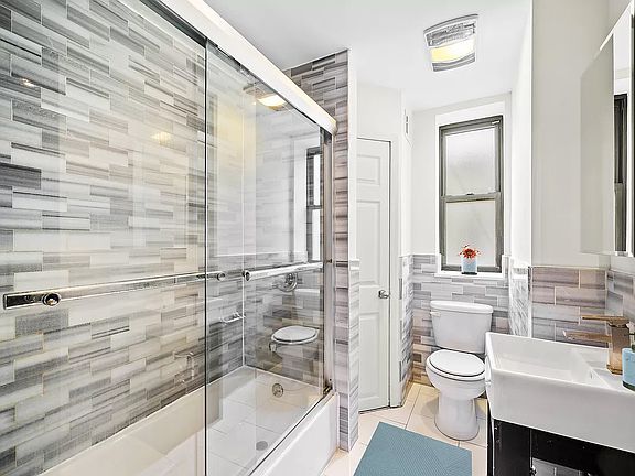 3rd image of 169 Manhattan Ave APT 4C