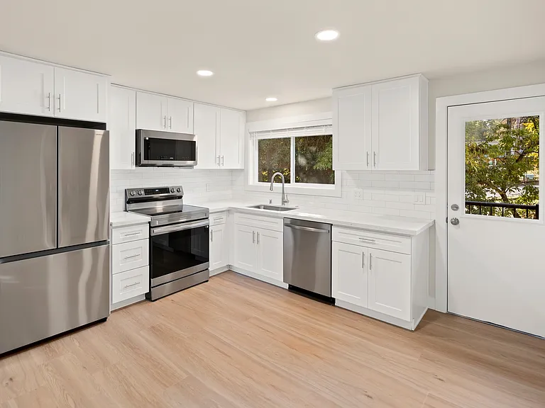 845 Kirkland Way #C — Photo 4