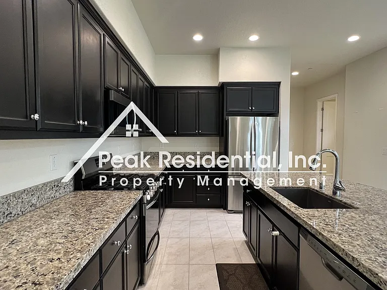 3283 Warbler Ct — Photo 10