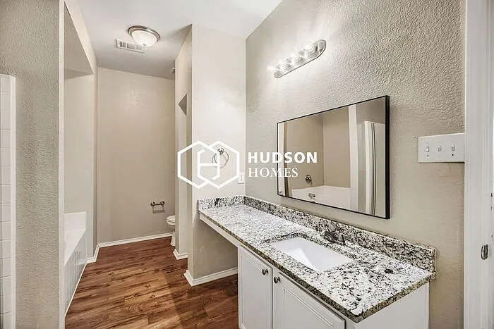 7406 Lake Front Trl — Photo 16