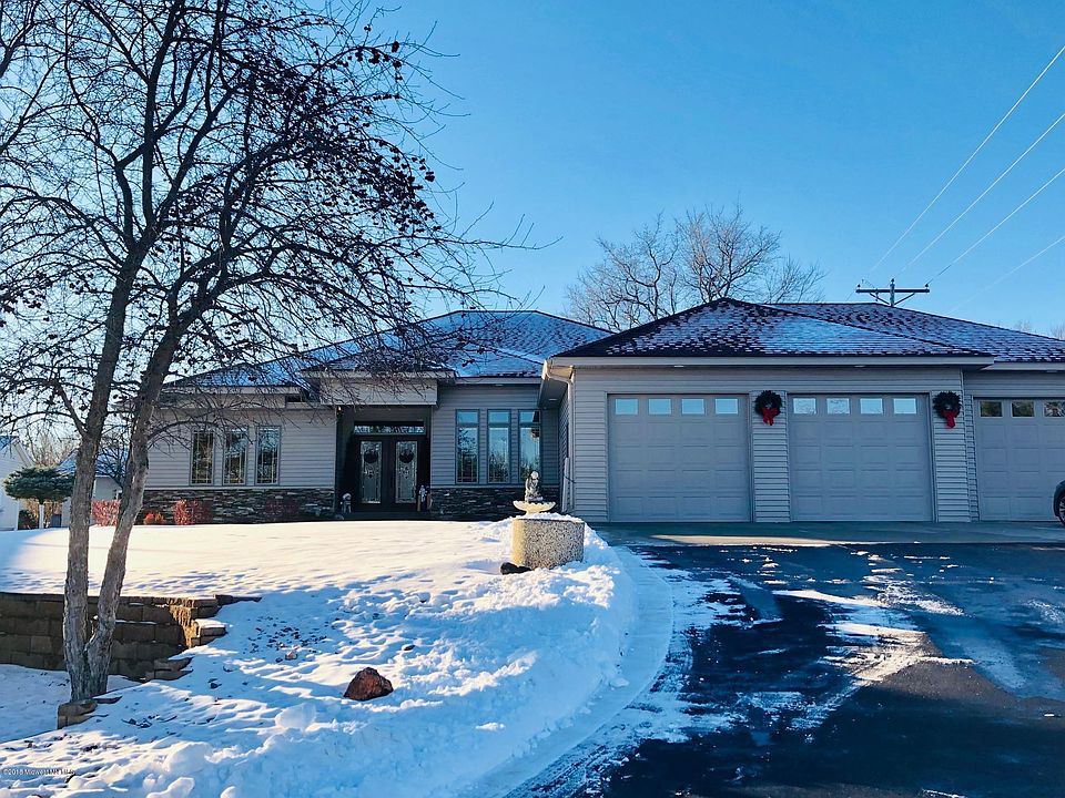 1st image of 1800 Heritage Dr