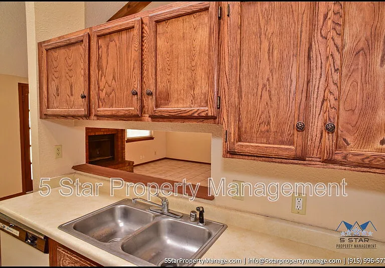 11645 Gordon Cooper Ln — Photo 20
