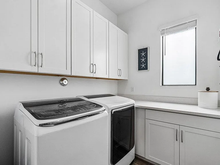 8795 Grand Prix Ln — Photo 33