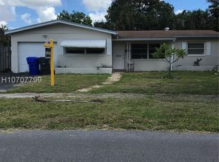 7439 Roosevelt St, Hollywood, FL 33024