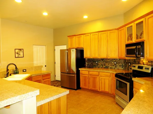 1022 S Garfield Ave, Vail, AZ 85641