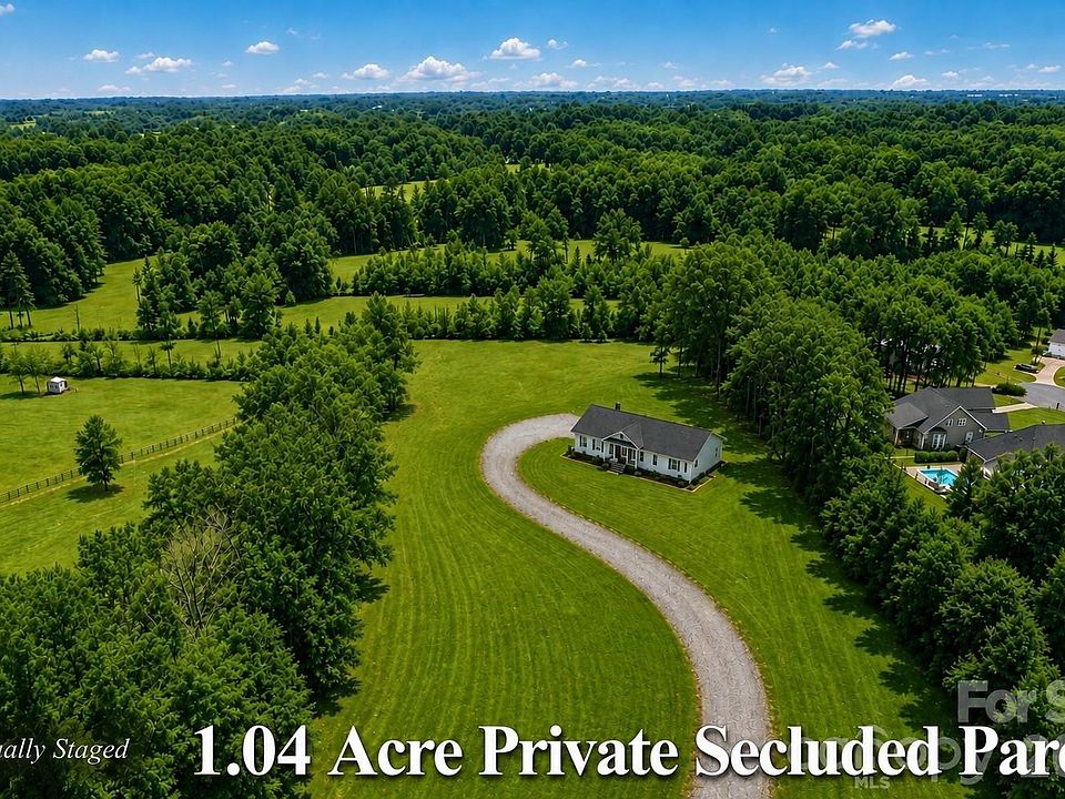 1st image of 140 Broome Farm Ln