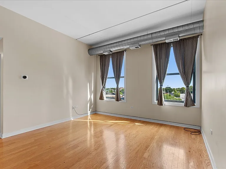 4015 N Milwaukee Ave #416 — Photo 11
