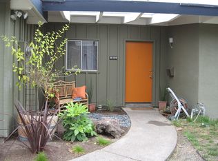 839 Oakwood Dr, Sonoma, CA 95476