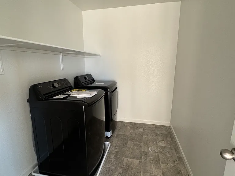 434 Miramar Dr — Photo 11