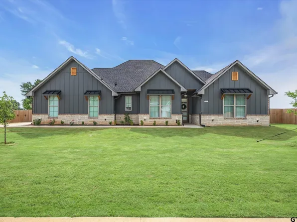 12457 Maplewood Dr, Lindale, TX 75771