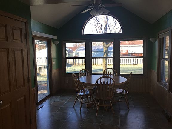 5th image of 1176 Bonnie Dr